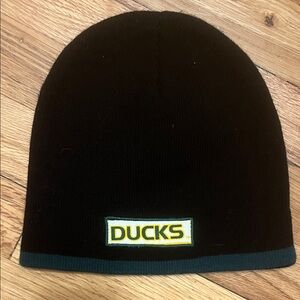 NWOT Black Beanie with Oregon Ducks Logo UofO NCAA